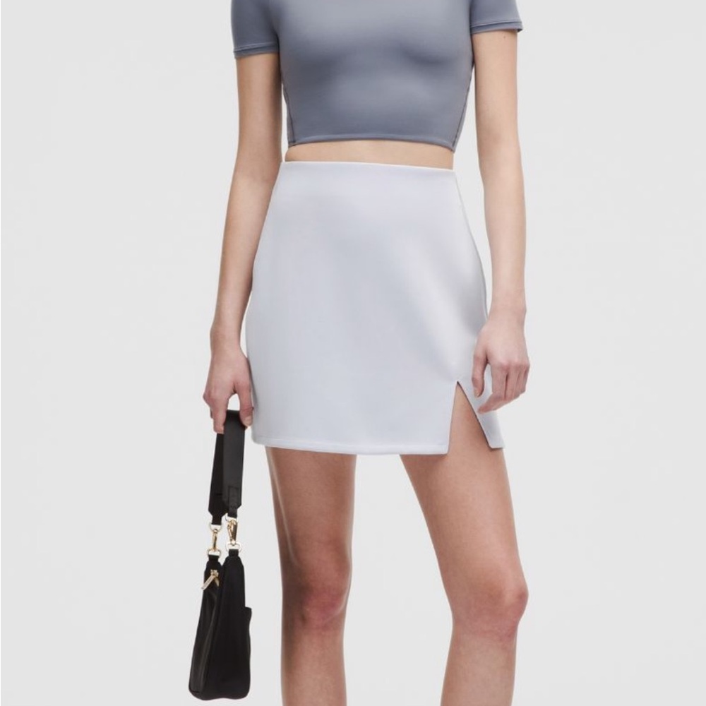 NWT- Lululemon SOFTSTREME High-Rise Mini Skirt Sz-S